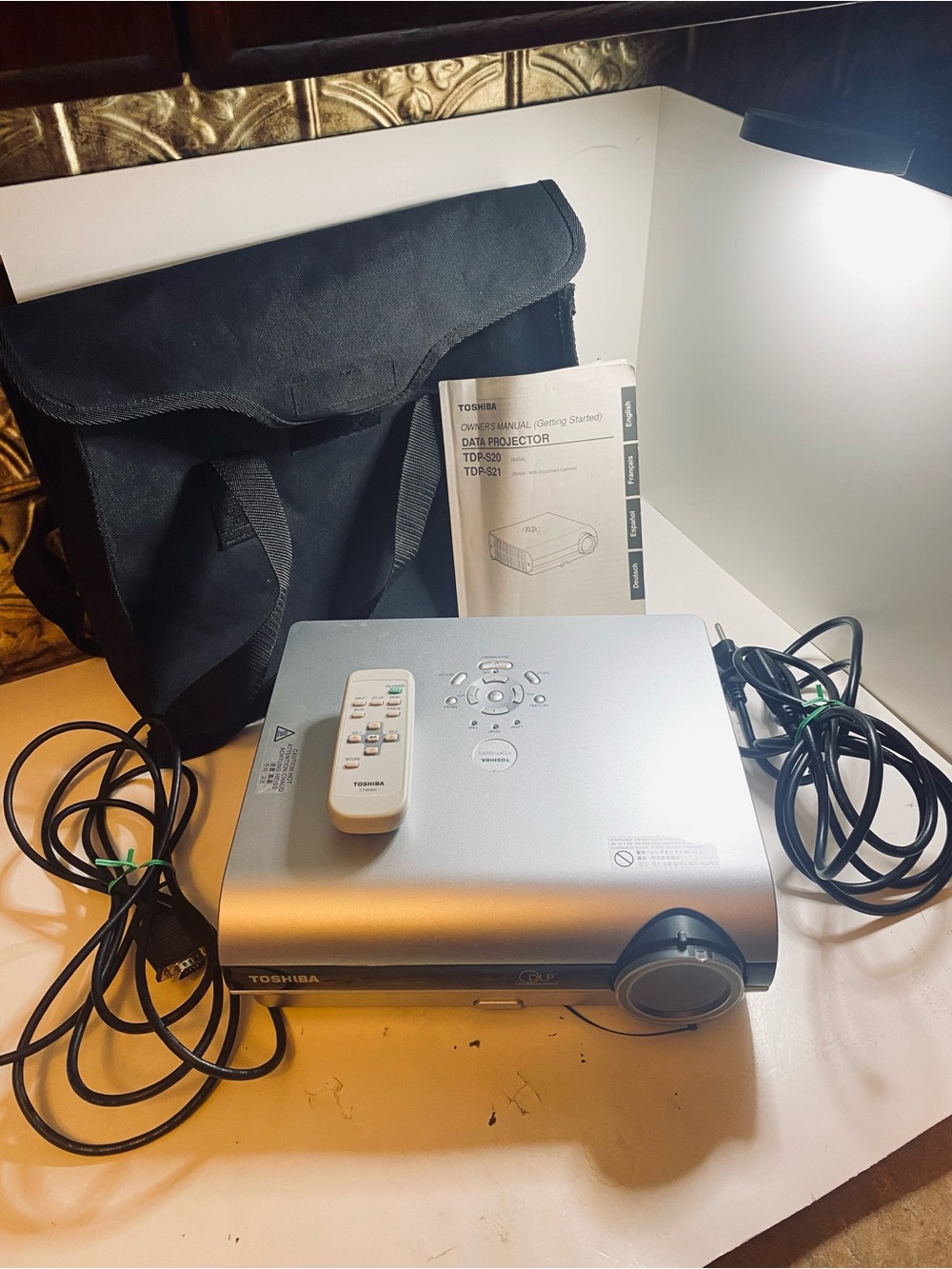 Portable Toshiba TDP-S20 DLP Projector HDMI-adapter Conference